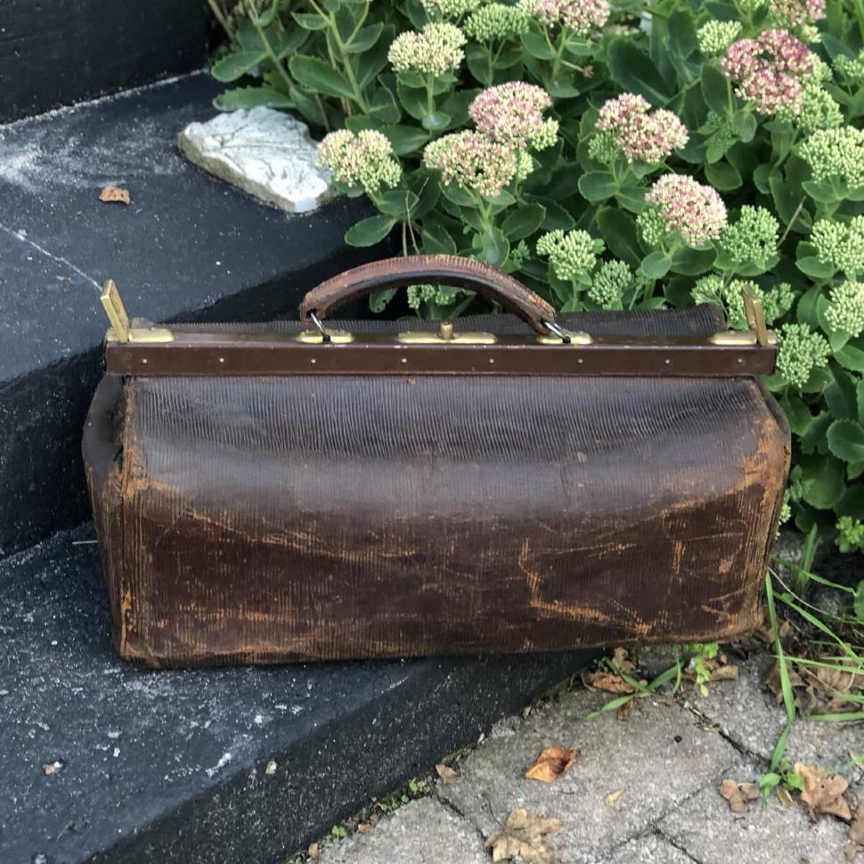 Саквояж ретро в цвете Шоколад