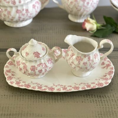 Молочник Johnson Brothers Olde English Roses