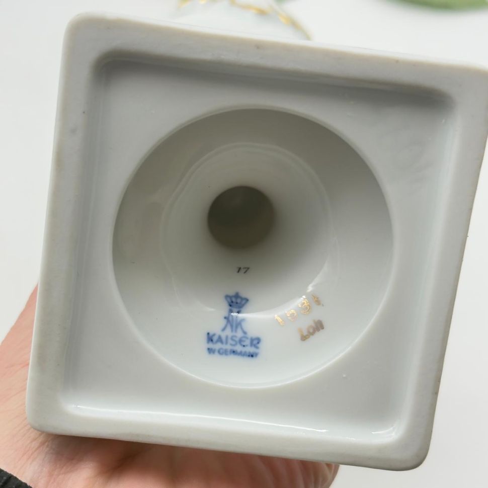 Ваза амфора Лебеди Kaiser Роза 24 см Германия