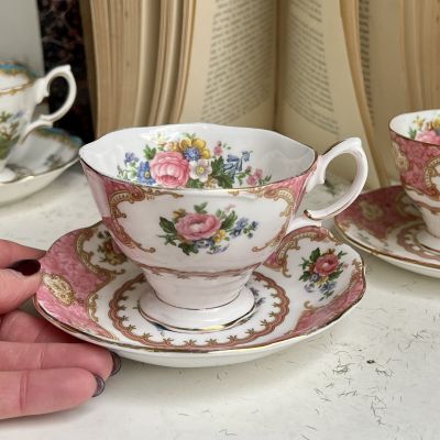 Чайная пара Royal Albert Lady Carlyle 200 мл Англия 1950-1970 гг.