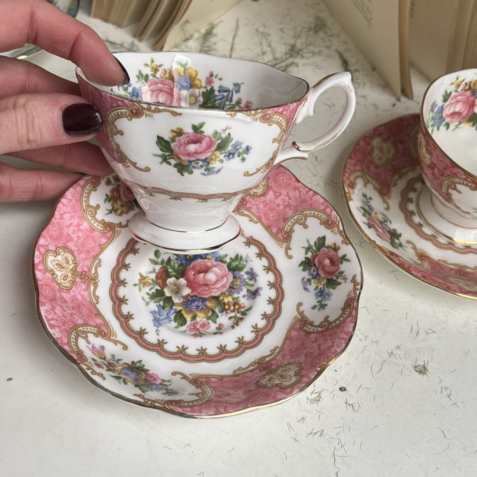 Чайная пара Royal Albert Lady Carlyle 200 мл Англия 1950-1970 гг.