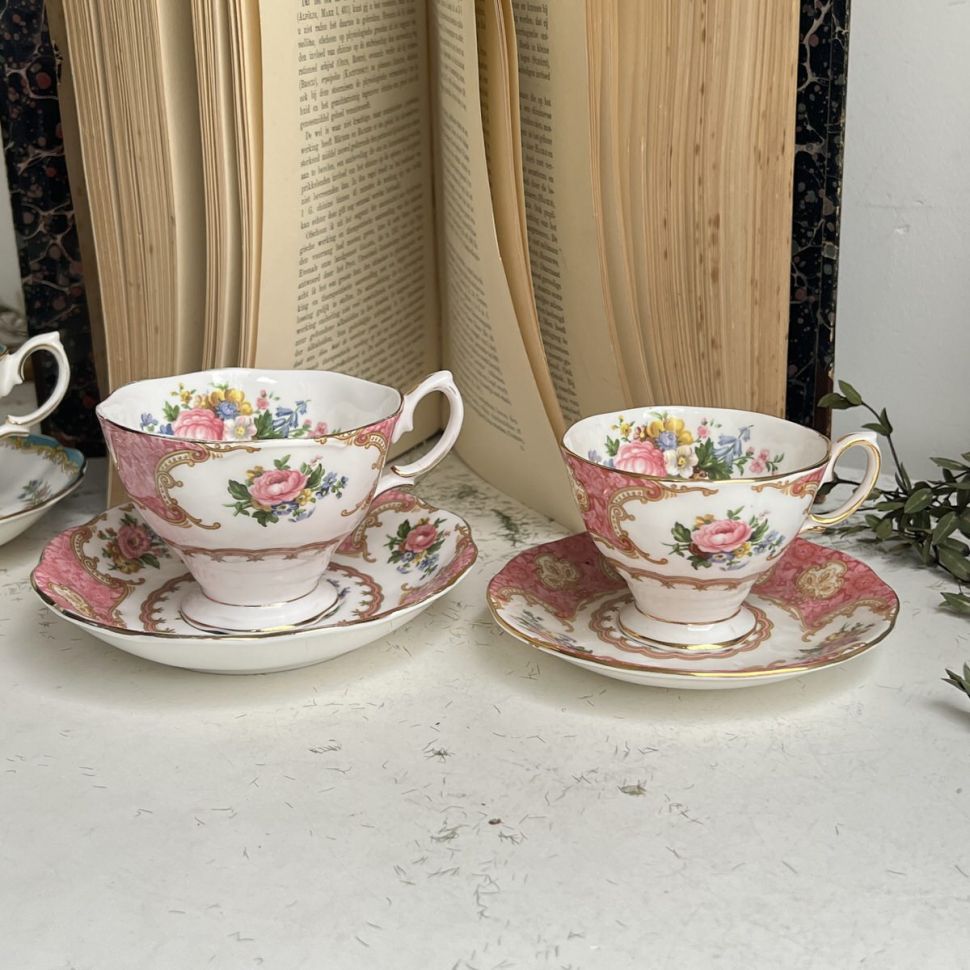 Чайная пара Royal Albert Lady Carlyle 200 мл Англия 1950-1970 гг.