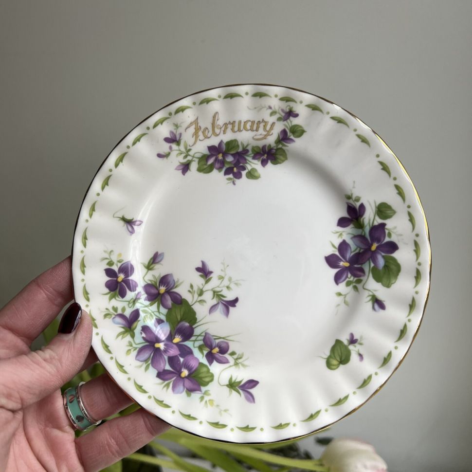 Тарелка Royal Albert 12 месяцев Февраль 16 см Англия