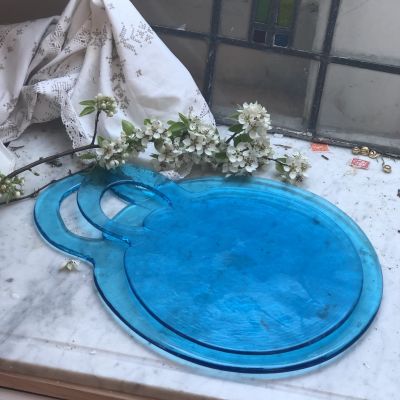 Доска сервировочная 36см голубое стекло