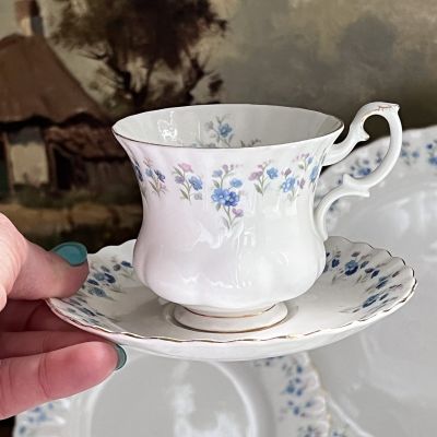 Кофейная пара Royal Albert Memory Lane 140 мл Англия
