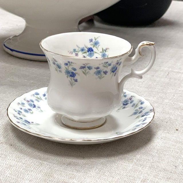 Кофейная пара Royal Albert Memory Lane 140 мл Англия