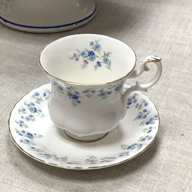 Кофейная пара Royal Albert Memory Lane 140 мл Англия