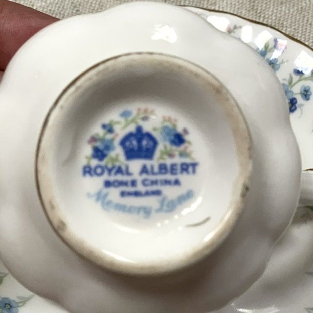 Кофейная пара Royal Albert Memory Lane 140 мл Англия