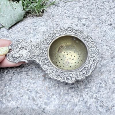 Ситечко для чая с ручкой Сельская сцена 10 см серебрение    