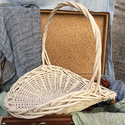 Корзина плетеная белая для срезанных цветов