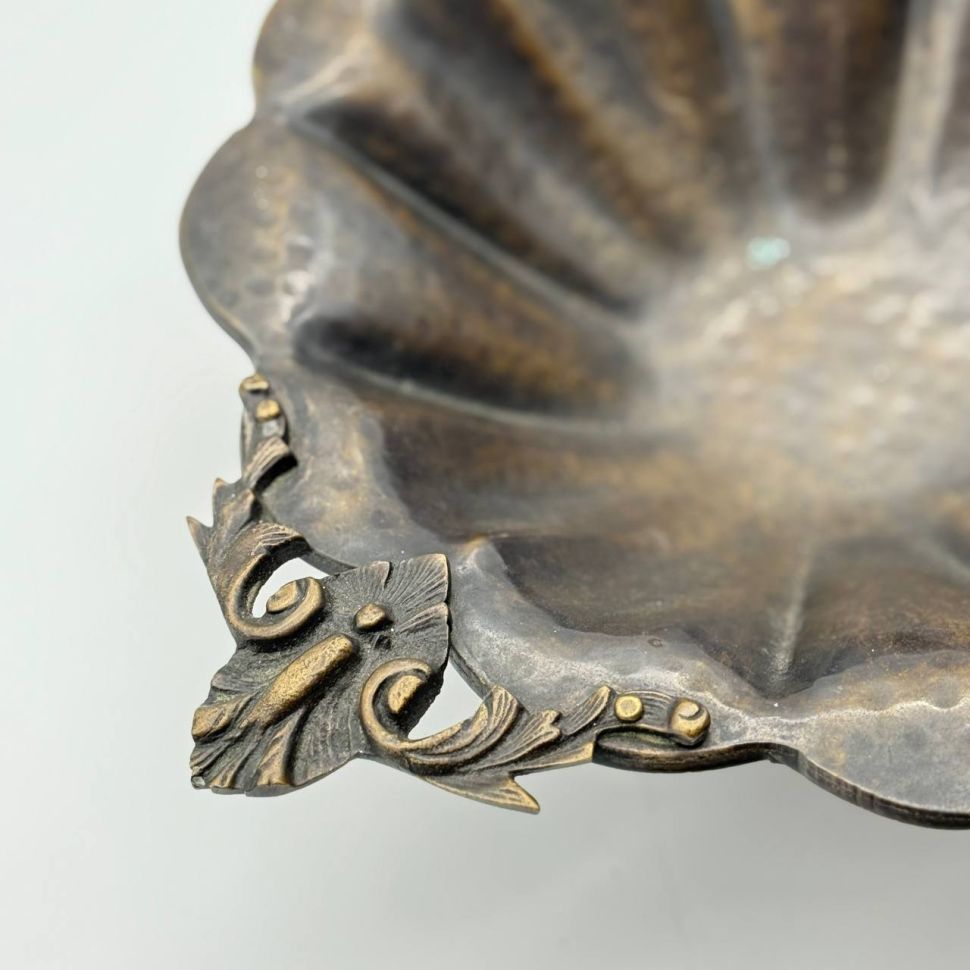 Фруктовница 37 см на лапках латунь