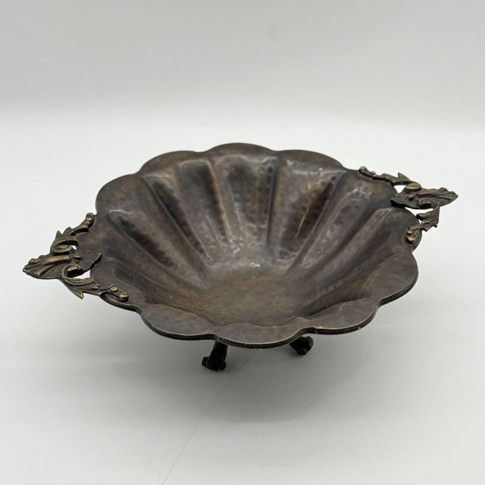 Фруктовница 37 см на лапках латунь