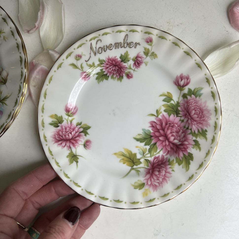 Тарелка Royal Albert 12 месяцев Ноябрь 16 см Англия