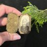 Шкатулка розария Дева Мария 5 см латунь Чехословакия