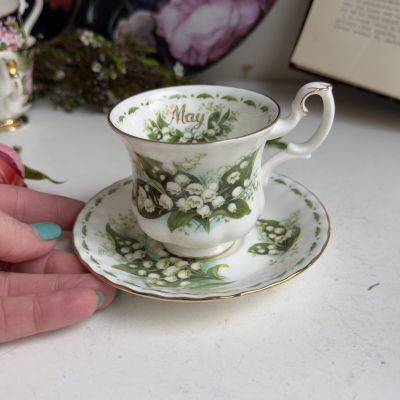 Кофейная пара Royal Albert Май 130 мл 1970 г. 12 месяцев