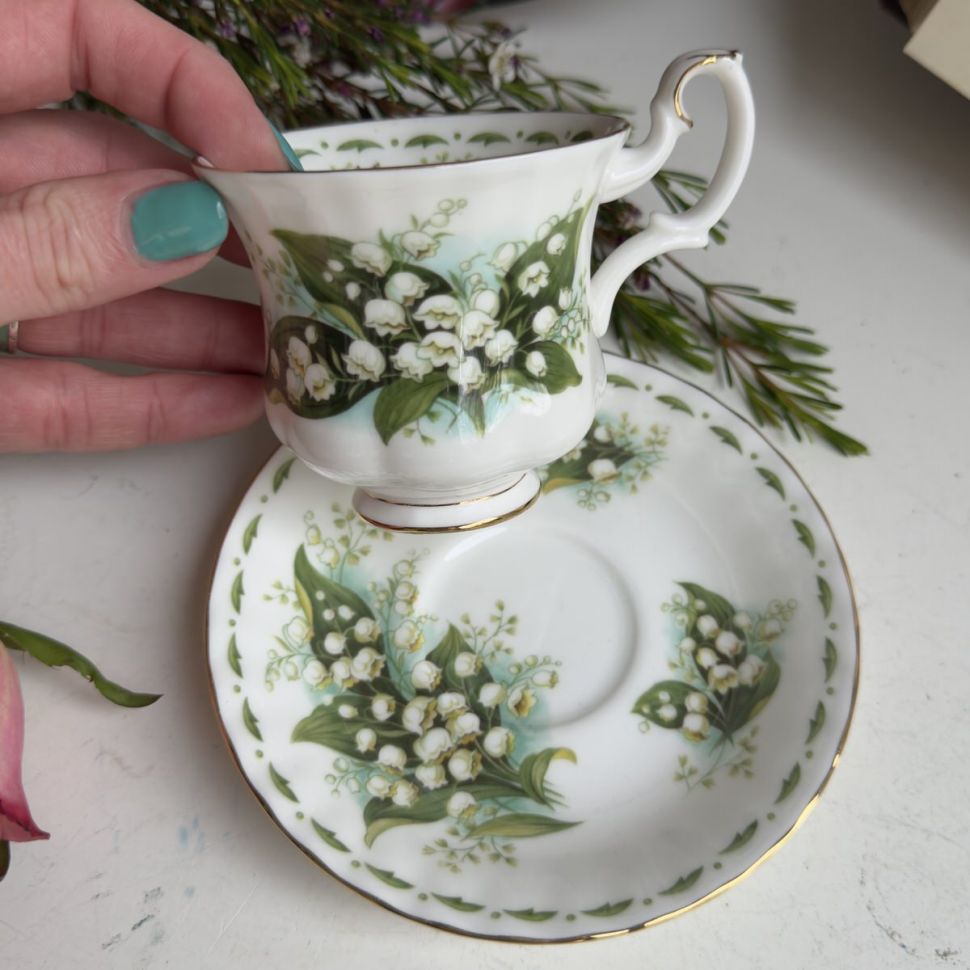 Кофейная пара Royal Albert Май 130 мл 1970 г. 12 месяцев