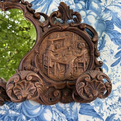 Вешалка с зеркалом настенная 56х37 см 