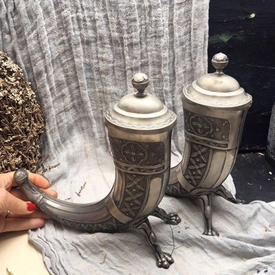 Кубок рог на лапах с гравировкой