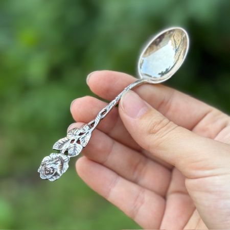 Ложка кофейная с розой 11 см серебрение