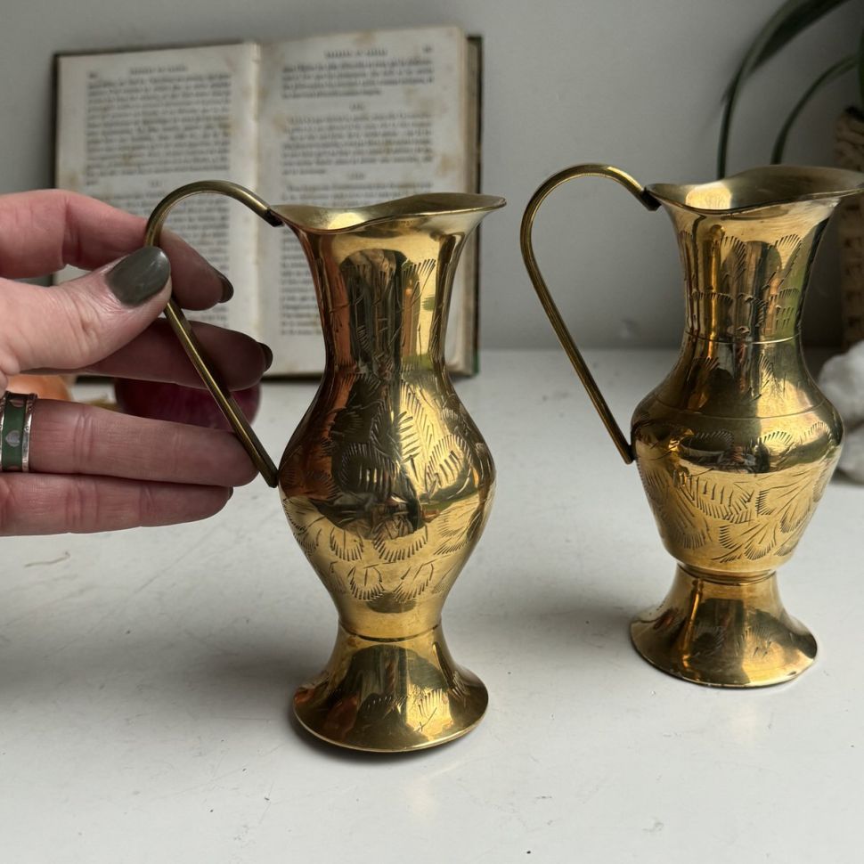 Кувшин ваза 14 см латунь штихельная гравировка