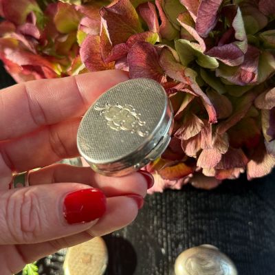 Таблетница шкатулка локет 4 см серебро