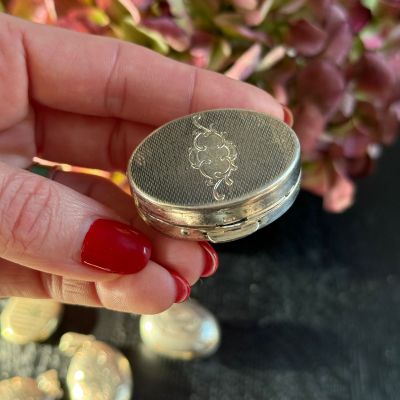 Таблетница шкатулка локет 4 см серебро