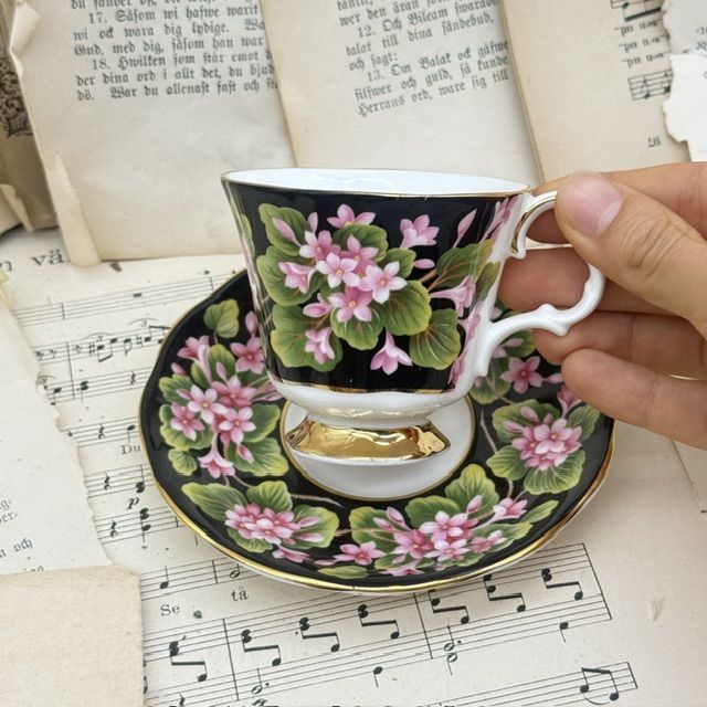 Кофейная пара черный Royal Albert Provincial Flowers Mayflower 140 мл Англия 