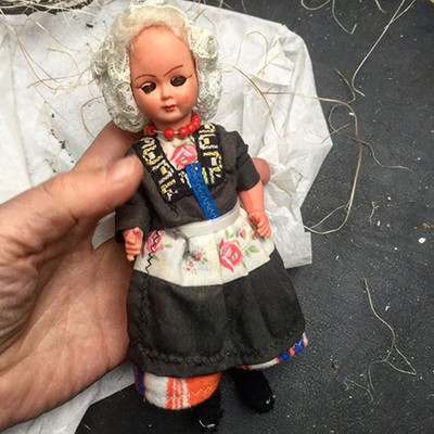 Кукла маленькая