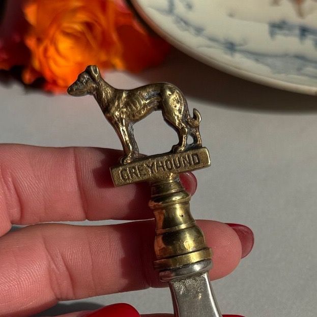 Открывалка Greyhound 10 см латунь сплав