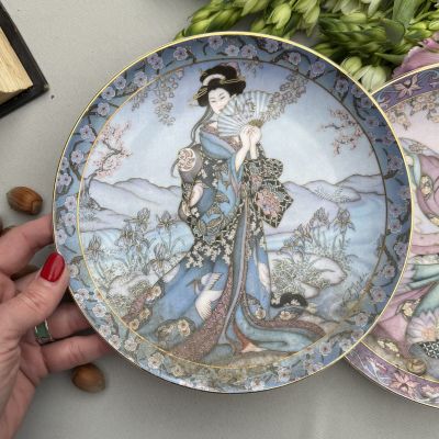 Тарелка Royal Doulton Princess of the Iris 21 cм Англия