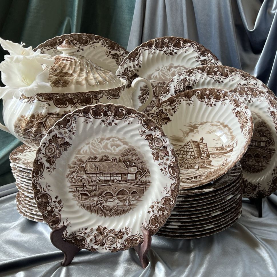 Тарелка Johnson Brothers English Country Life 25 см Англия