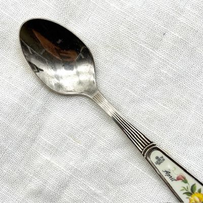 Ложка кофейная Royal Albert Апрель 12 месяцев 12 см Англия 