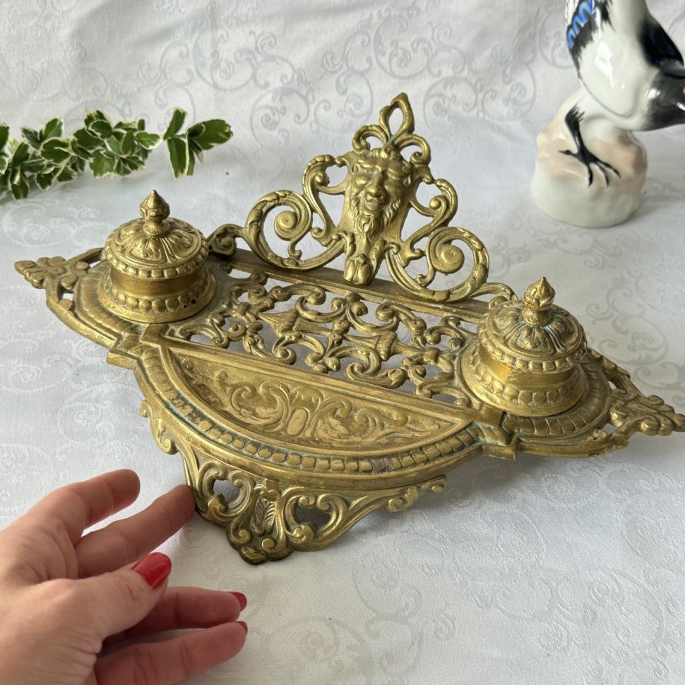 Чернильница старинная Ренессанс бронза с двумя чашами