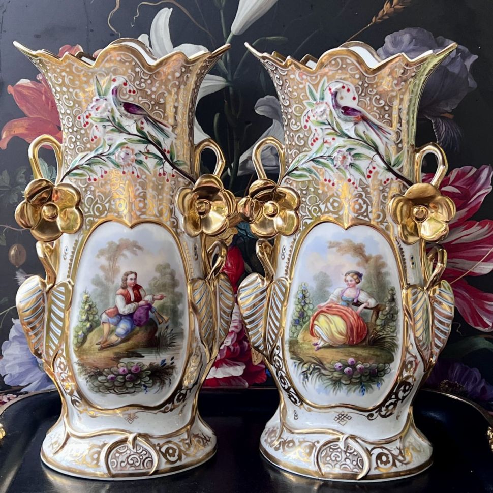 Ваза парная Дама 40 см фарфор Арнуво Франция 1880 г.