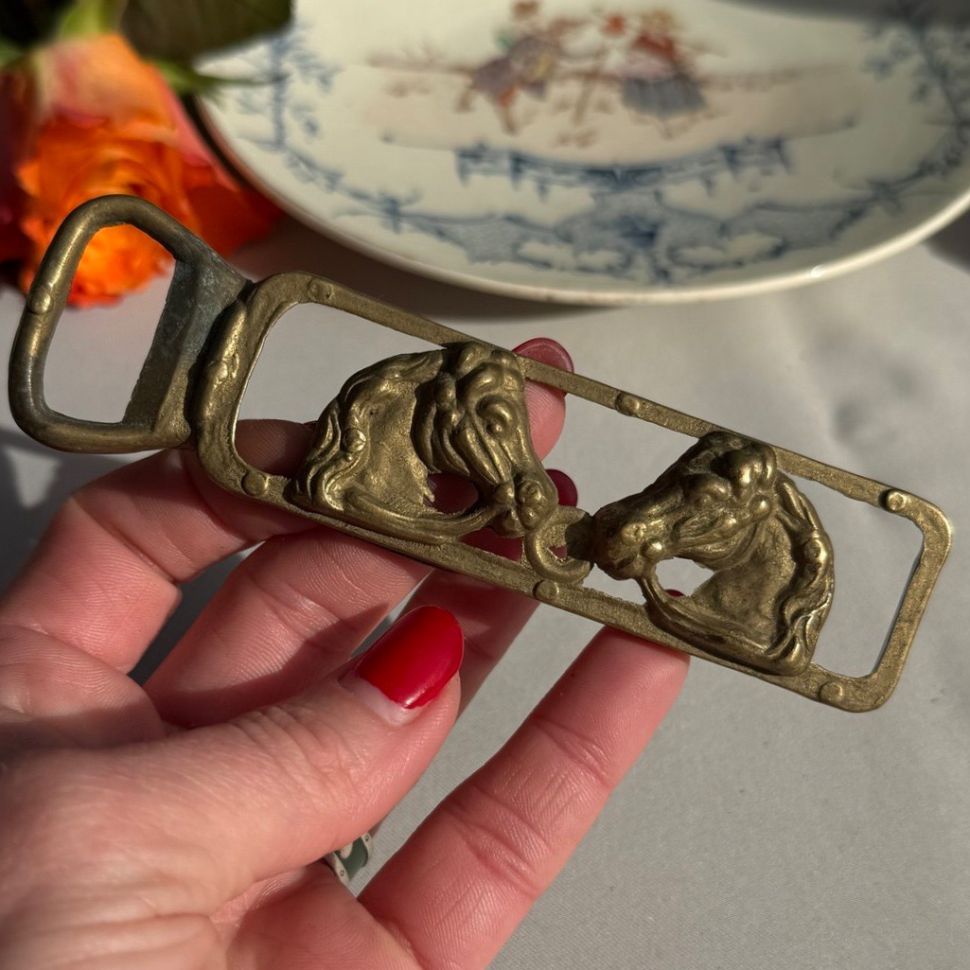 Открывалка Кони 12 см латунь старинная