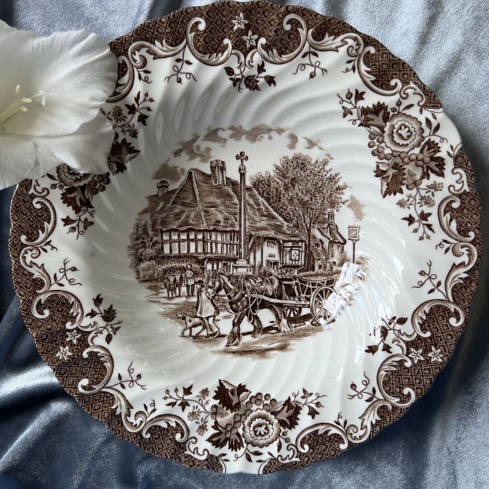 Тарелка глубокая Johnson Brothers English Country Life 22 см Англия