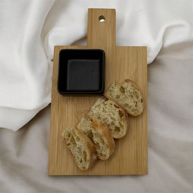 Доска сервировочная с миской для соуса Gusta Table 25 см бамбук фарфор