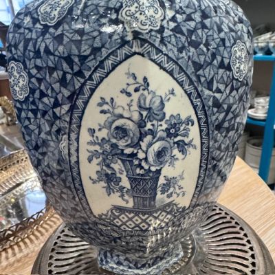 Ваза с крышкой ВиллеройБох Flandria 34 см фарфор Германия 1900 г.г.