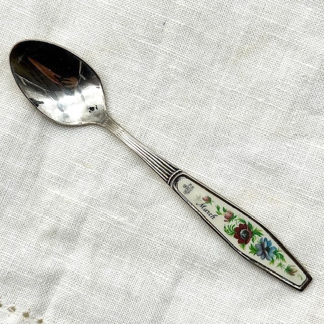 Ложка кофейная Royal Albert 12 месяцев Март 12 см Англия