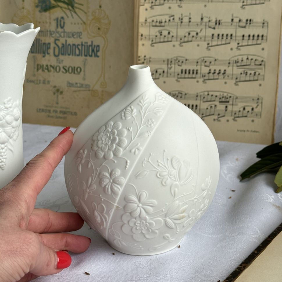 Ваза Kaiser 16 см бисквитный фарфор Германия