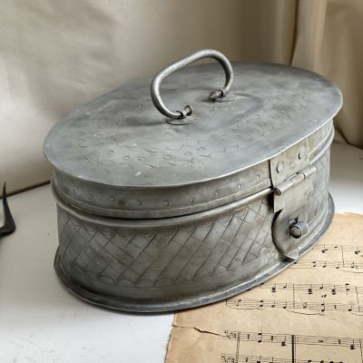 Шкатулка оловянная сундучок 24 см