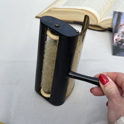 Механическая щетка для уборки крошек со стола Macabo 15 см Италия
