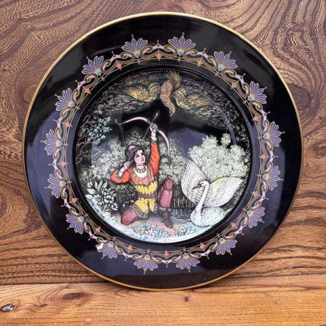 Тарелка Heinrich ВиллеройБох Русские сказки Царь Салтан 22 см Германия