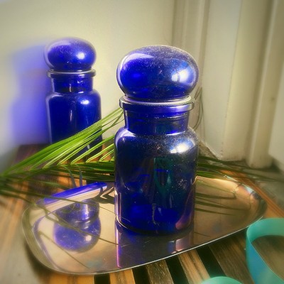 Аптечная синяя банка большая