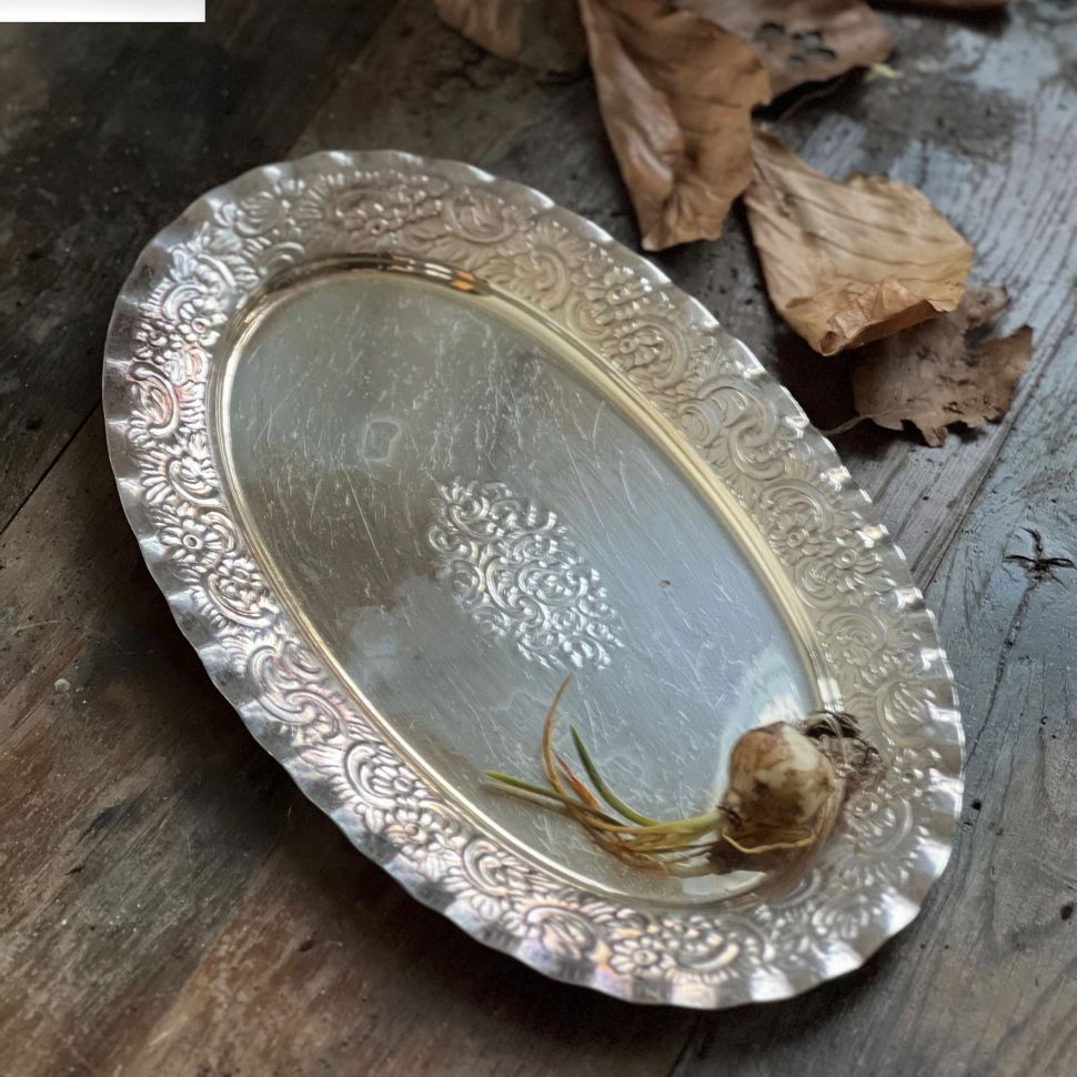 Блюдо поднос Цветы 23 см мельхиор