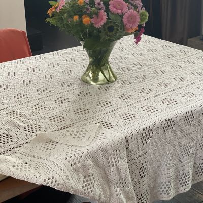 Скатерть кружевная прямоугольная 1,9 м