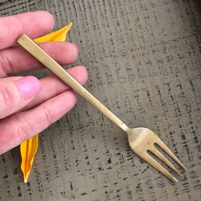 Вилка с тремя зубцами латунь