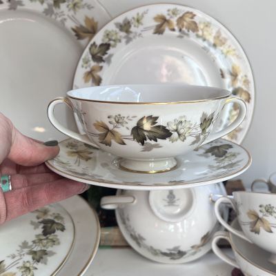 Бульонная пара Royal Doulton Larchmont 300 мл фарфор Англия малое блюдце