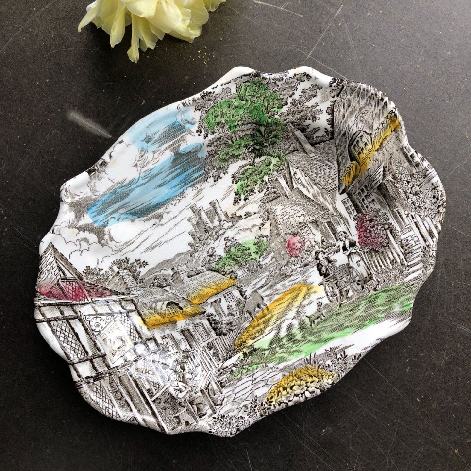 Блюдо Old English Village WEDGWOOD