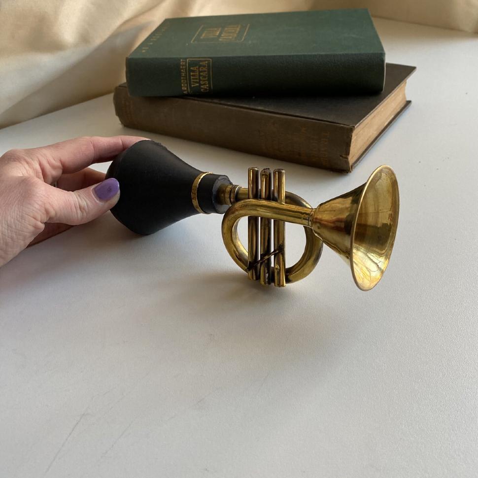 Клаксон средний латунь